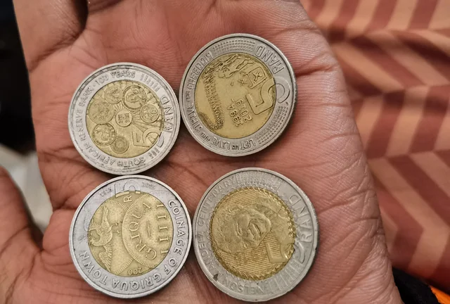 Mandela Smiley Coin